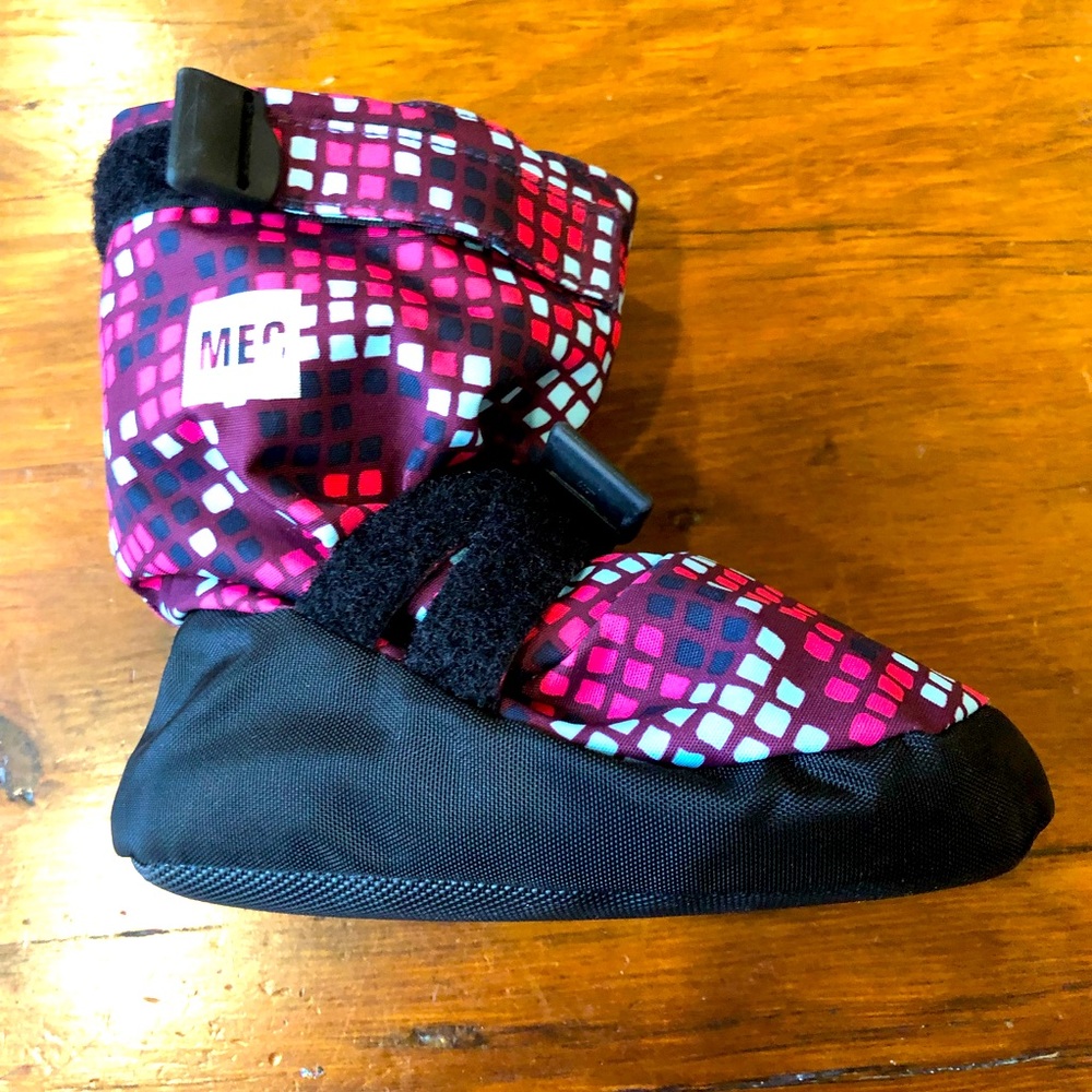 MEC Toaster Booties - Infants size M